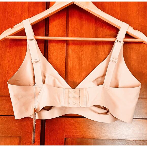Skims Naked Plunge Bra Bralette Clay Size 2X NEW - Picture 3 of 6